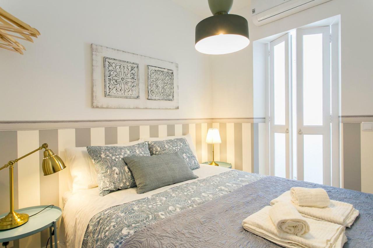 Apartamento 2 Beautiful Upscale Flat Embracing Tejo! *